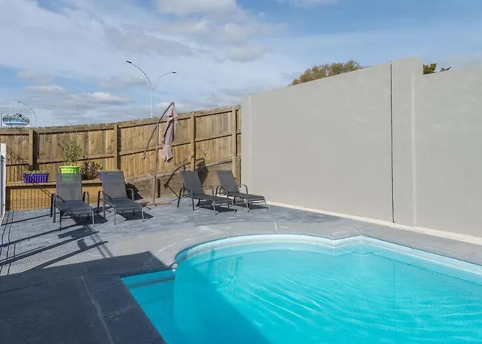 Red Rock Thermal - Mineral Pool Motel Rotorua