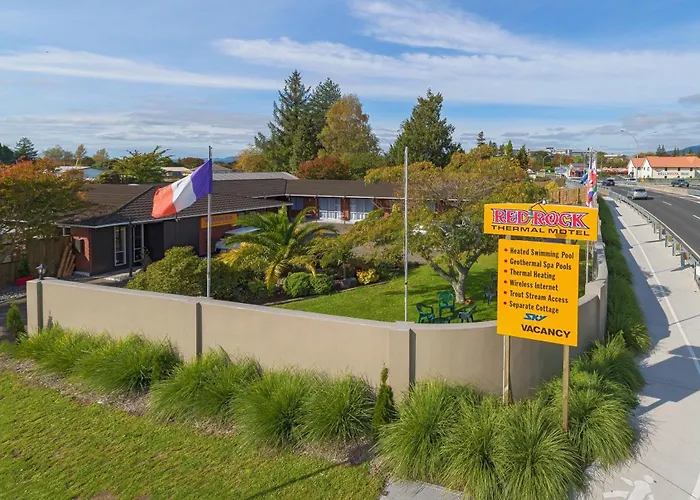 Red Rock Thermal - Mineral Pool 4* Rotorua